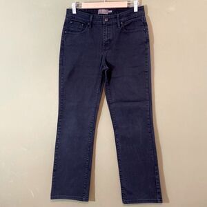 Levi’s NWOT Demi Curve Classic Slim Leg denim jeans 10/30
